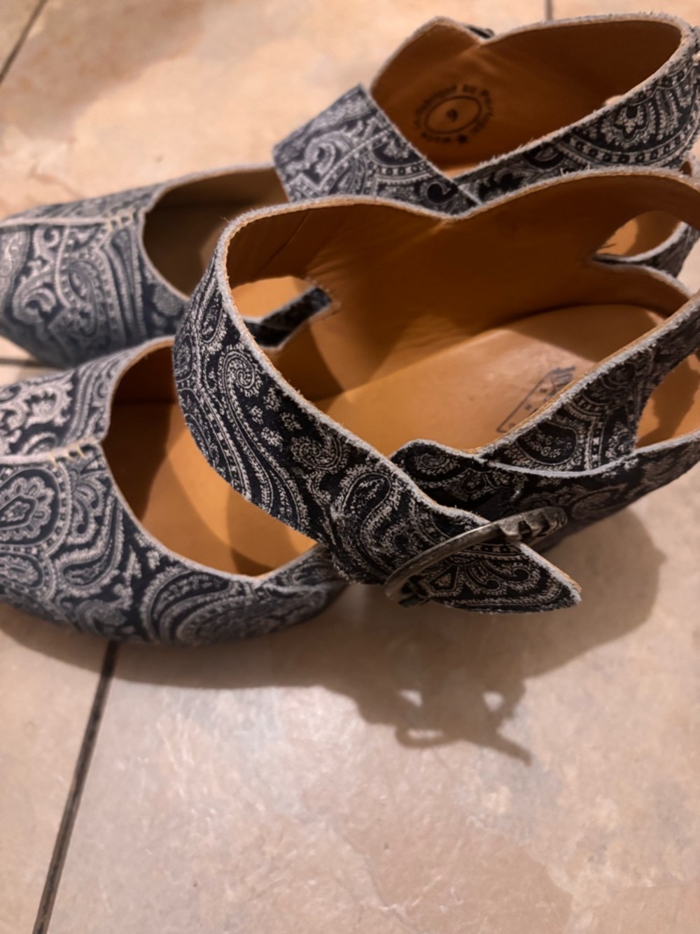 John Fluevog Prepare Guide Blue and White Paisley Mary Jane Slingback 9 - Picture 3 of 6